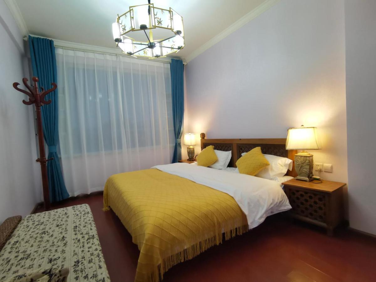 Mama Naxi Guesthouse Lijiang  Zewnętrze zdjęcie