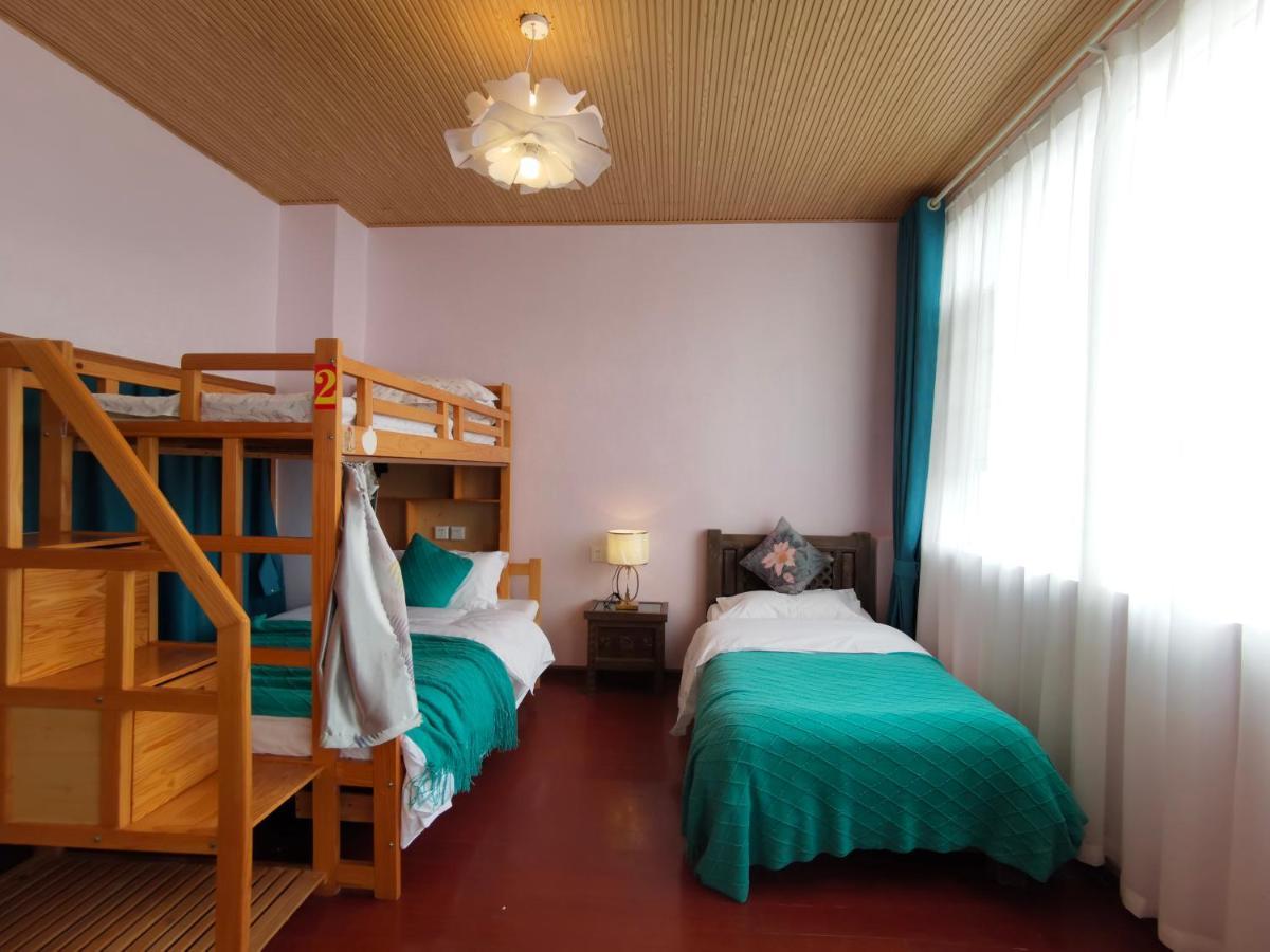 Mama Naxi Guesthouse Lijiang  Zewnętrze zdjęcie