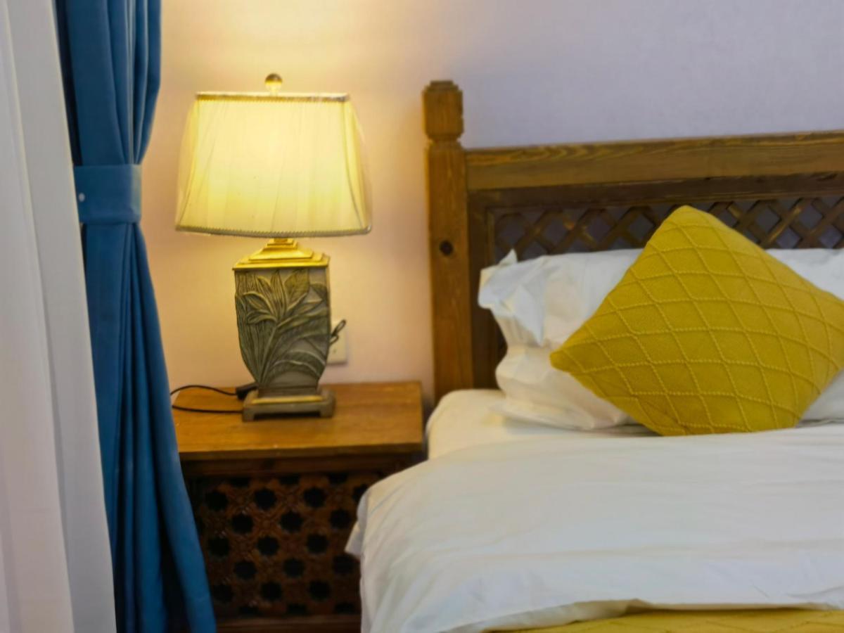 Mama Naxi Guesthouse Lijiang  Zewnętrze zdjęcie